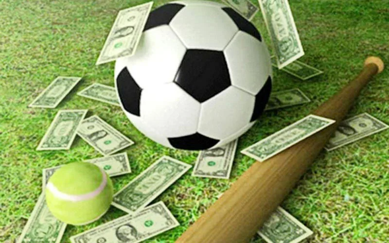 Antarmuka mobile untuk melihat kategori dan kartu pertandingan olahraga
